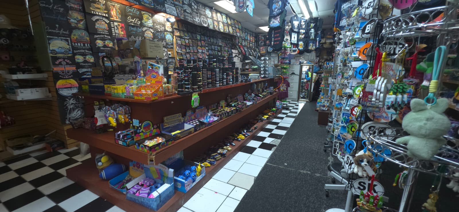 Merry Mouse interior displays with beachwear and gifts